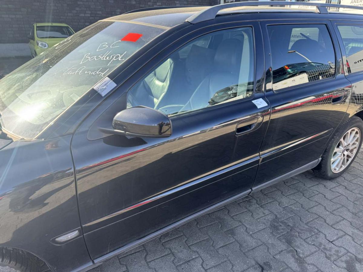 Volvo V70 2 original T&uuml;r vorn links 01900 Black Stone Rohbau BJ06